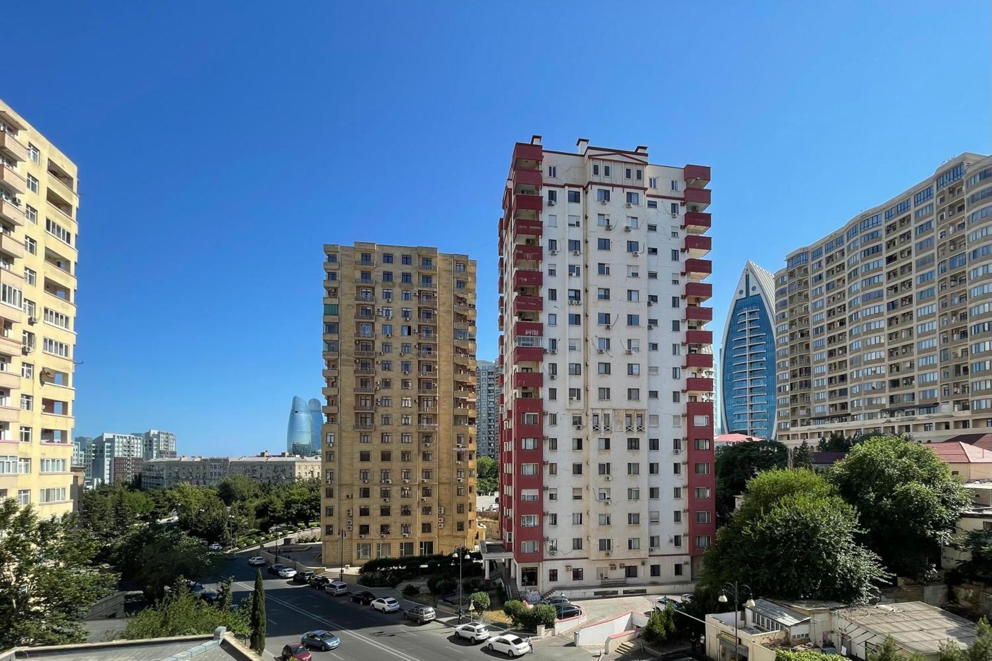 Flame Towers view apartment Baku Extérieur photo